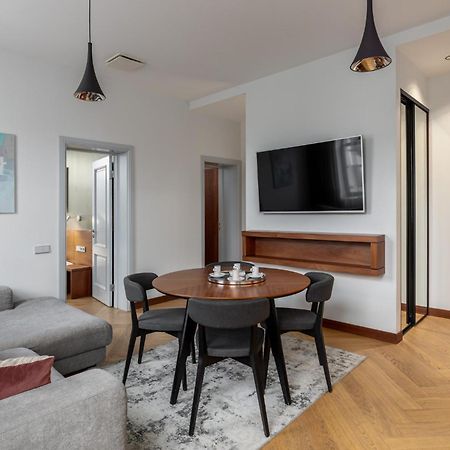 Roze Brivzemnieka Apartments 利耶帕亚 外观 照片